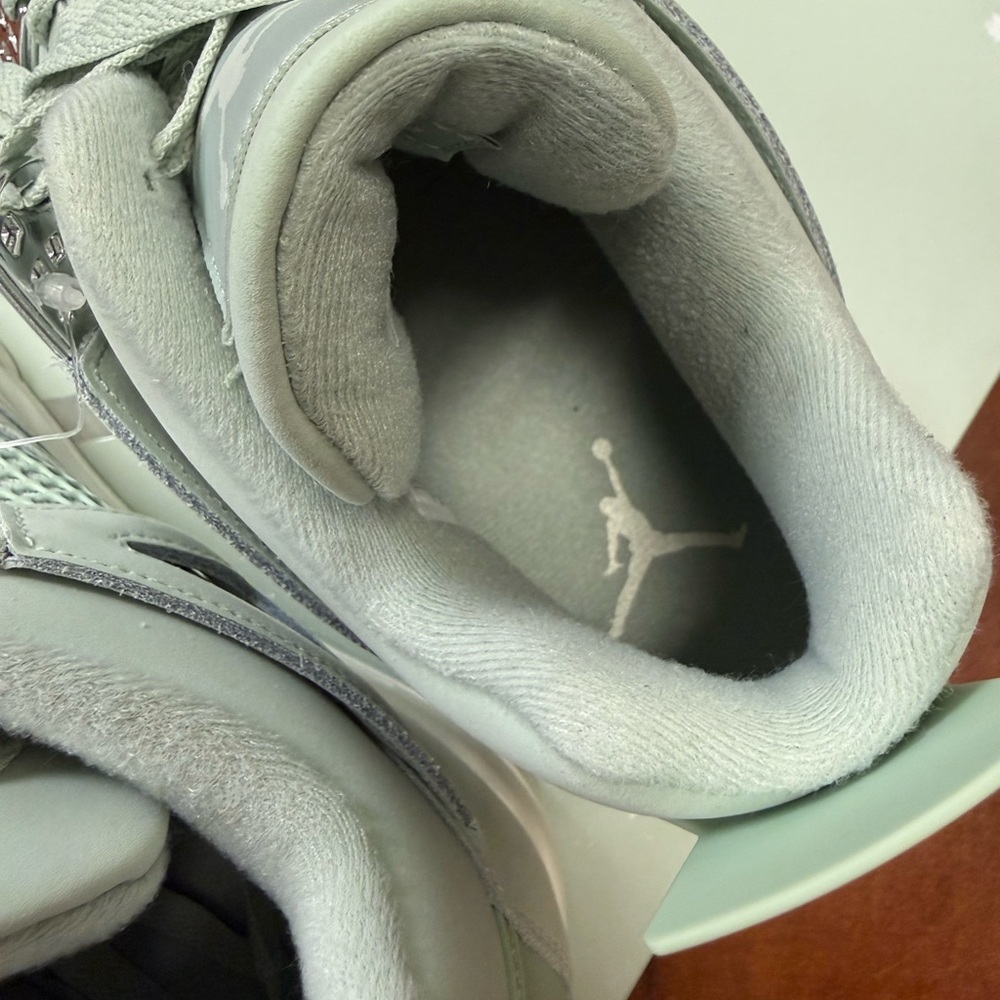 Nike Air Jordan 4 Retro Seafoam Sail Silver HV0823-003 Size 9.5 men/11 Women NIB - Picture 12 of 13